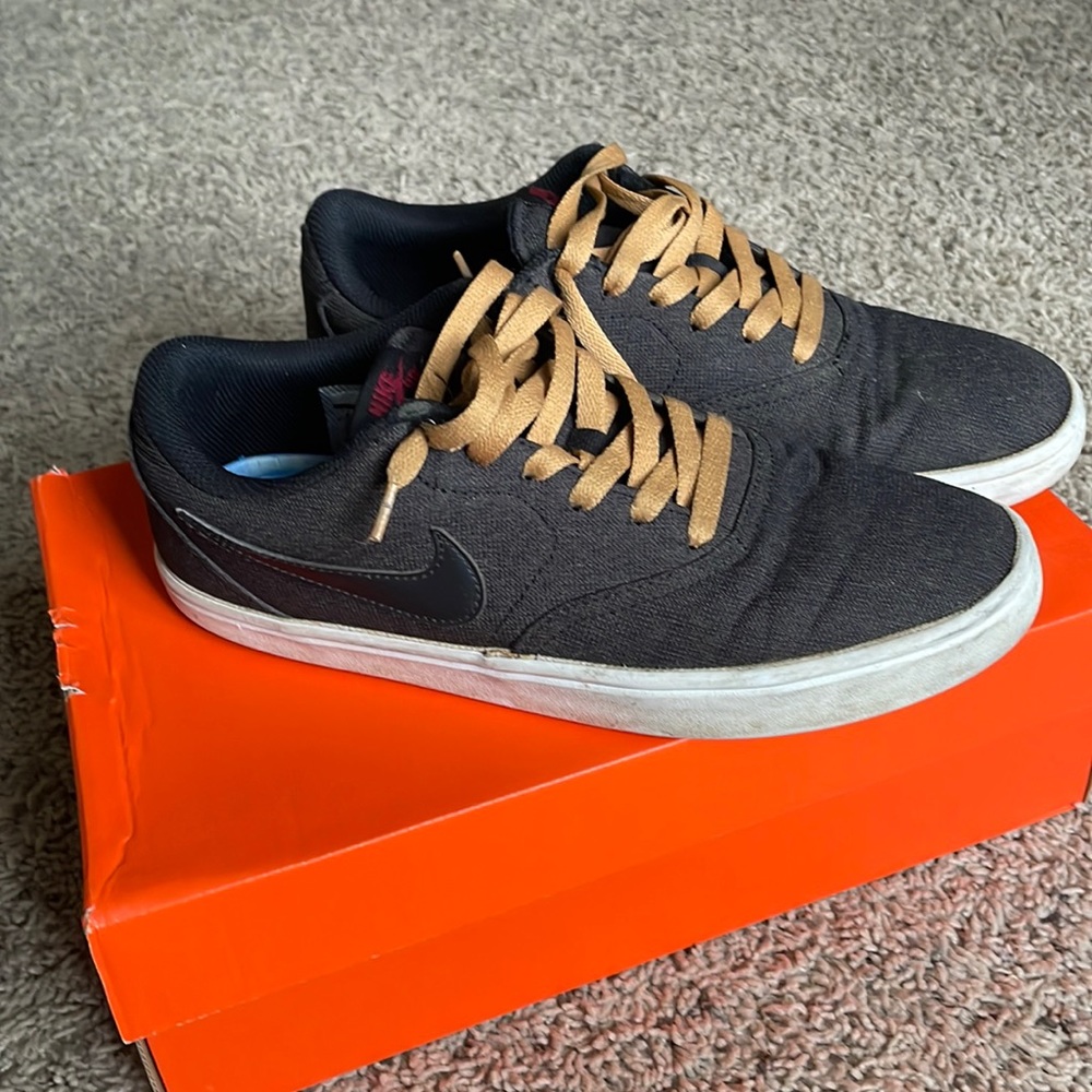 Nike shoes